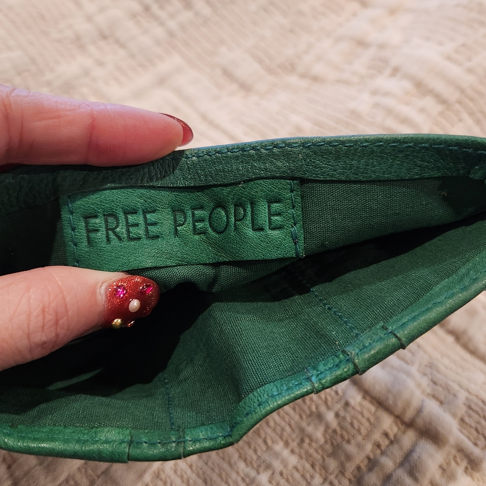 Free People Pulito leather Wallet *NWOT* - Picture 6 of 7